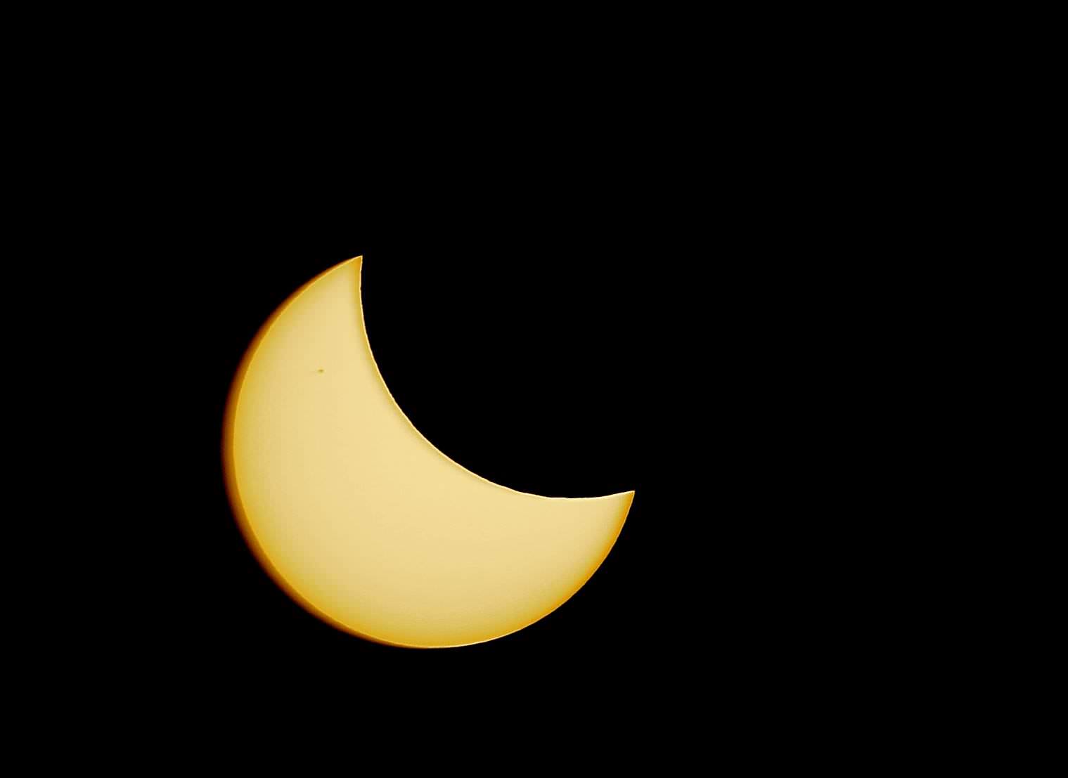 Eclissi di sole, le foto dei lettori