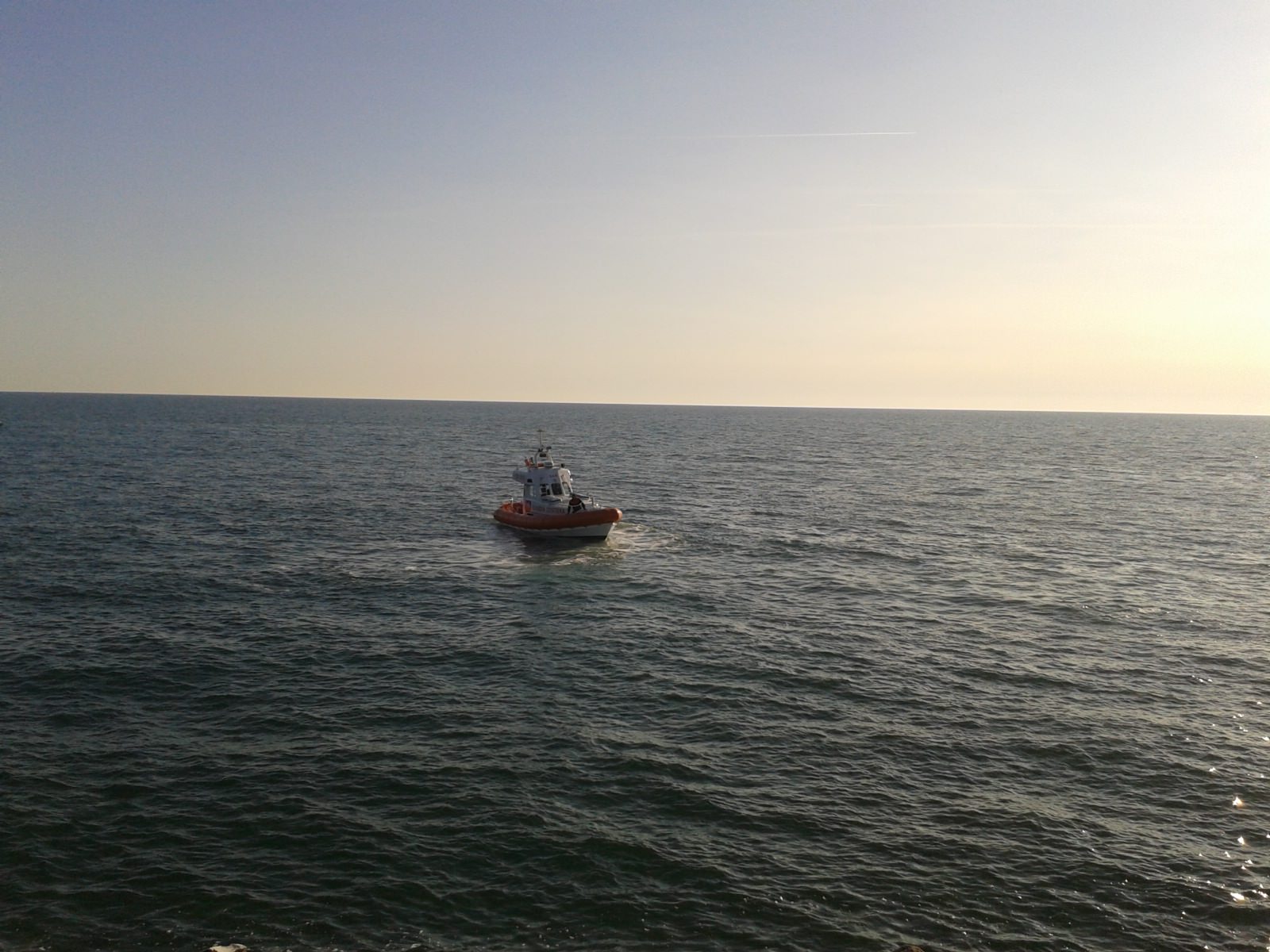 Trovato in mare a Viareggio il corpo senza vita di un uomo di 39 anni