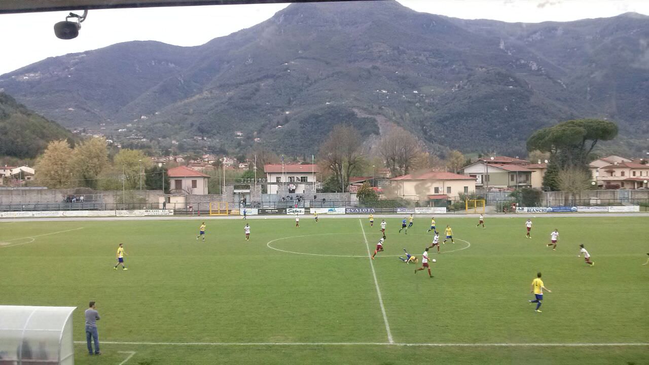 Un Camaiore sbadato scivola in casa col Castelfiorentino