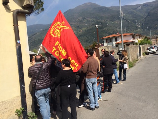 Presidio in piazza dei lavoratori della Oreste Pardini srl