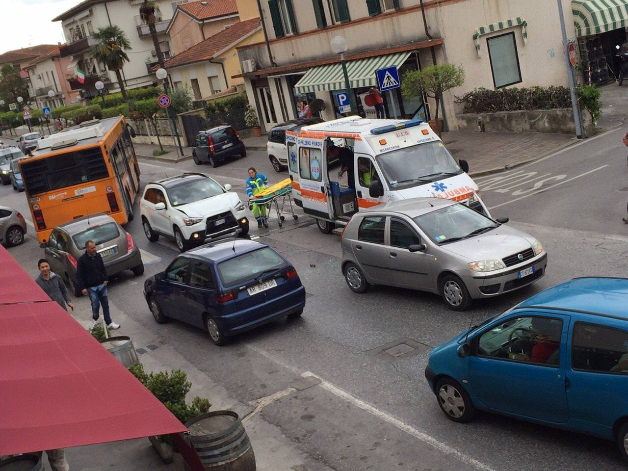 Ancora incidenti sulla Sarzanese. I residenti protestano e chiedono una strada alternativa