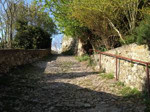 A Monteggiori si ripara la chiesina, poi partirà la metanizzazione 1 Monteggiori