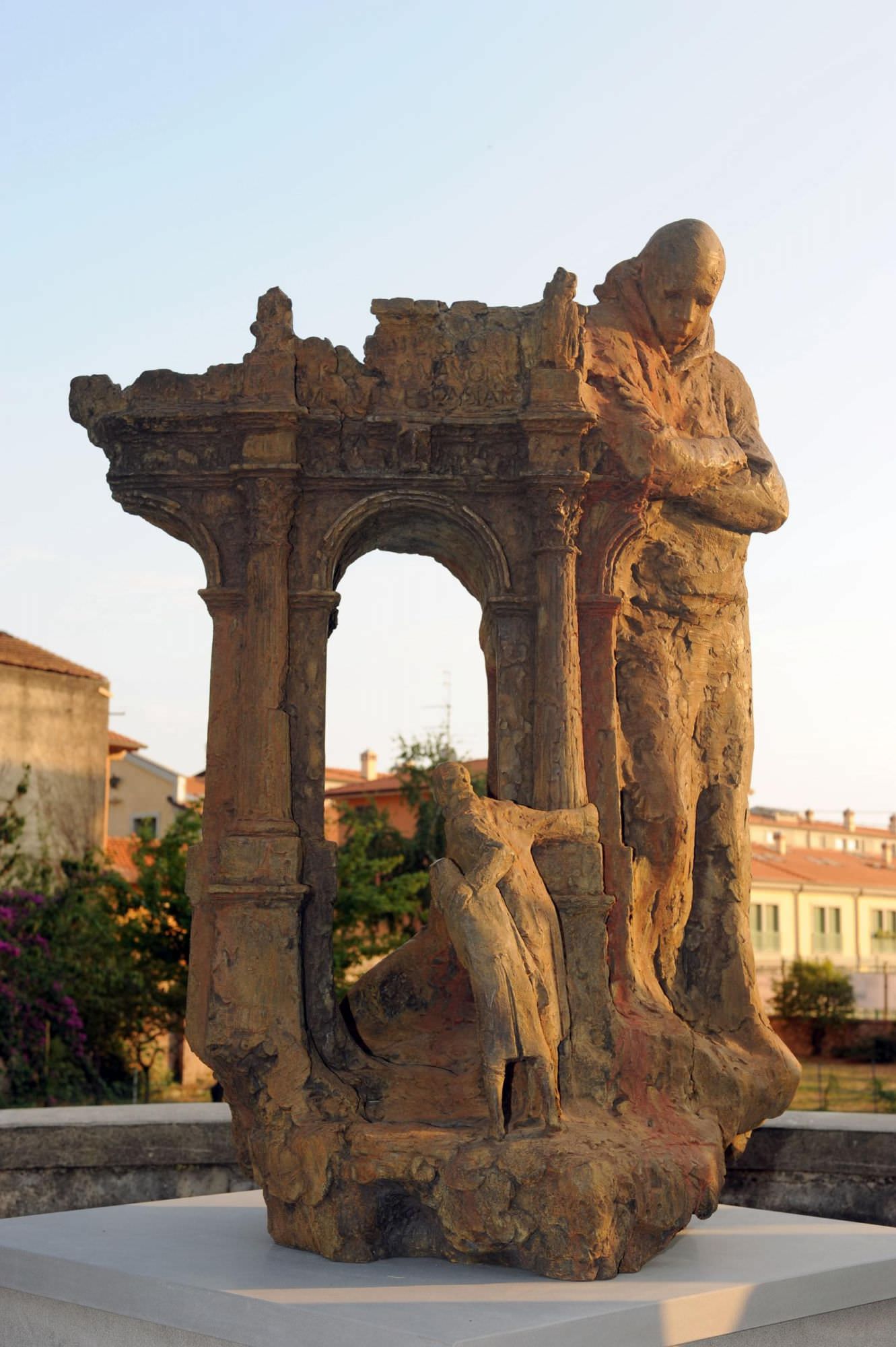 Primavera tempo di pulizie. La Fonderia Del Chiaro ridona splendore a “L’eredità” di Stanley Bleifeld