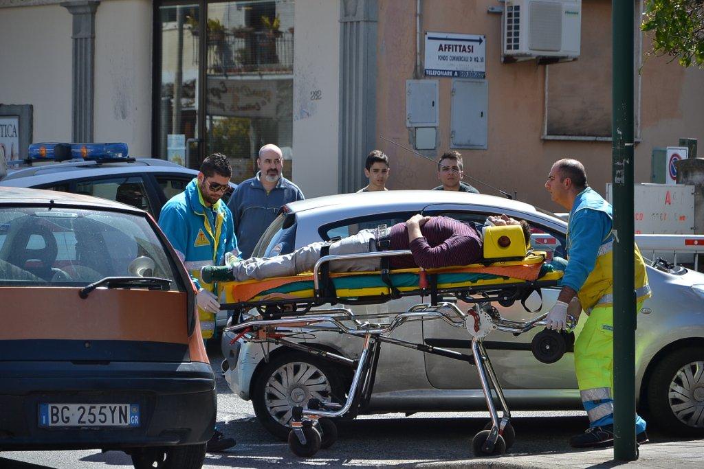 Via Sarzanese, ogni giorno almeno un incidente (foto)