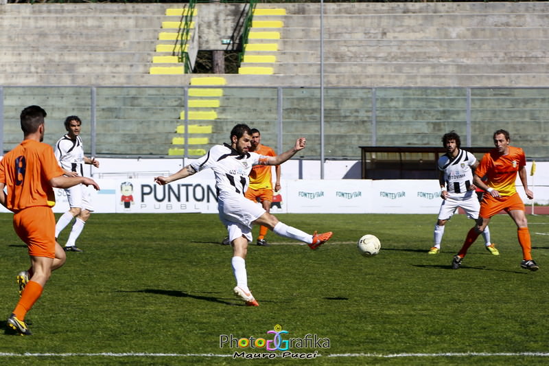 Viareggio al lavoro in vista del derby col Seravezza