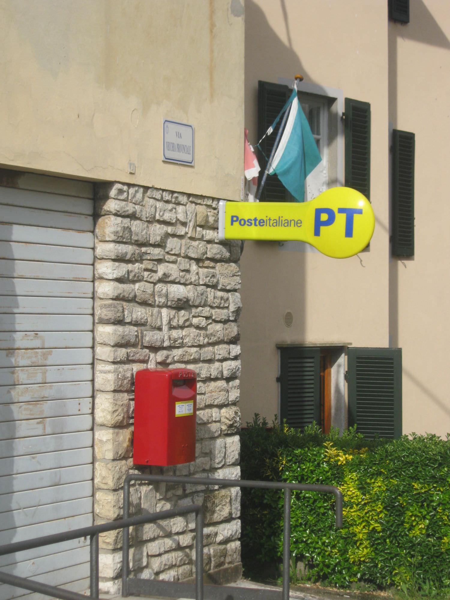 Pensioni di maggio, calendario delle Poste per riscuoterle a Massarosa