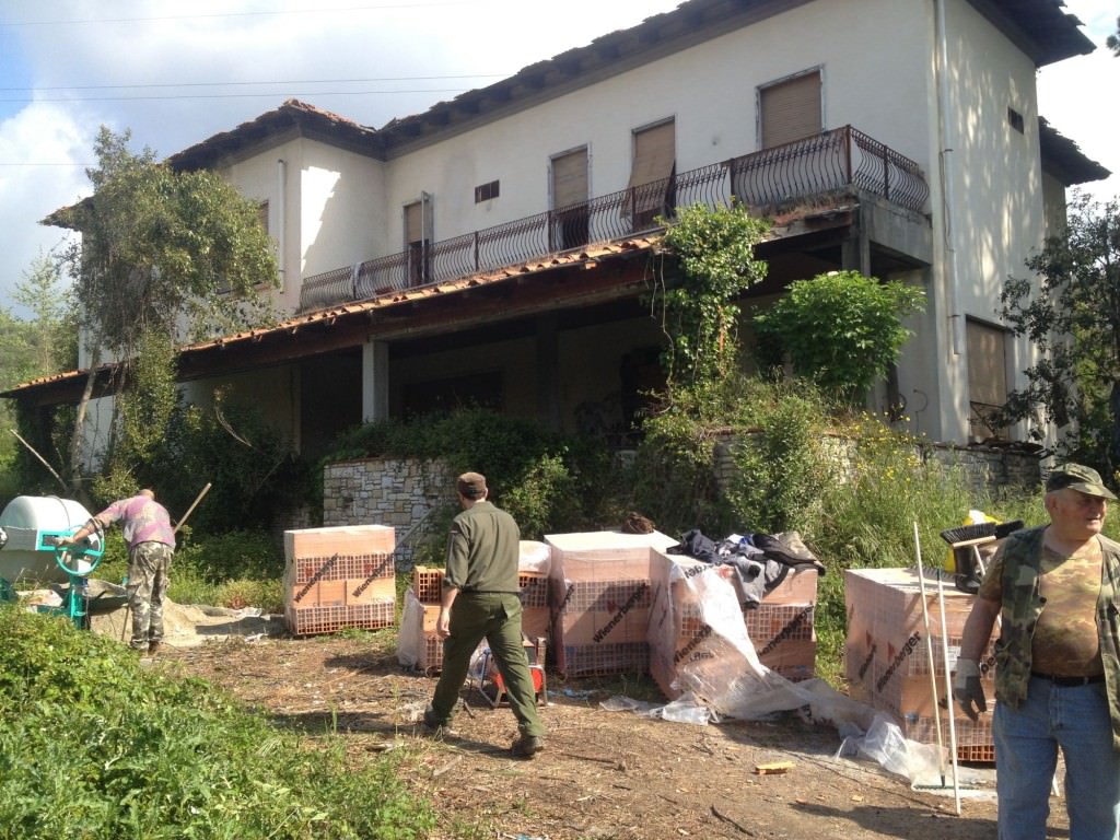 “Villa Rontani, una discarica a cielo aperto a pochi passi dalla sagra della Pupporina”