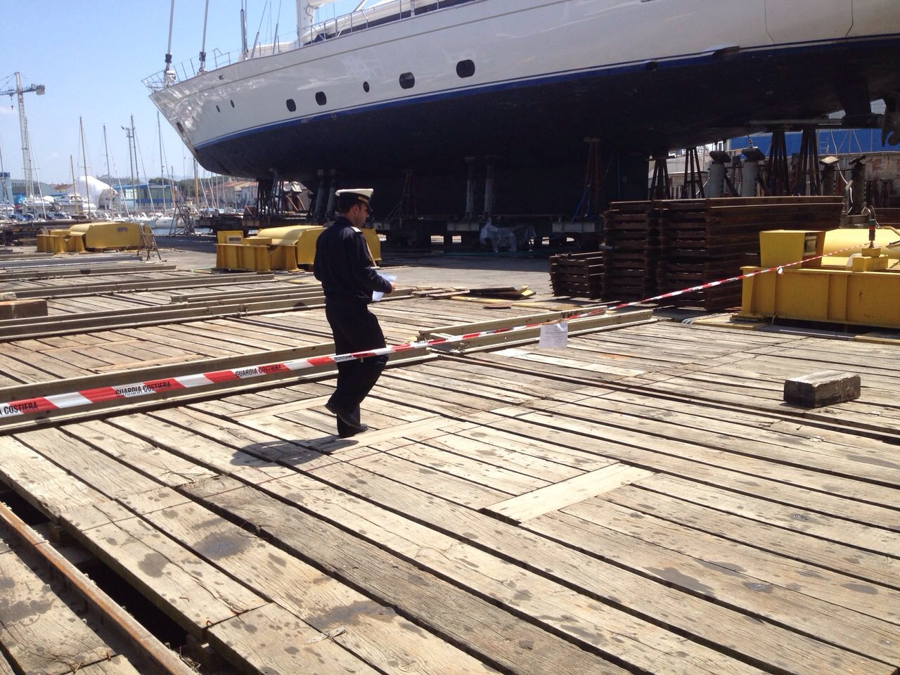 Viareggio, sotto sequestro lo scalo di alaggio di un noto cantiere navale