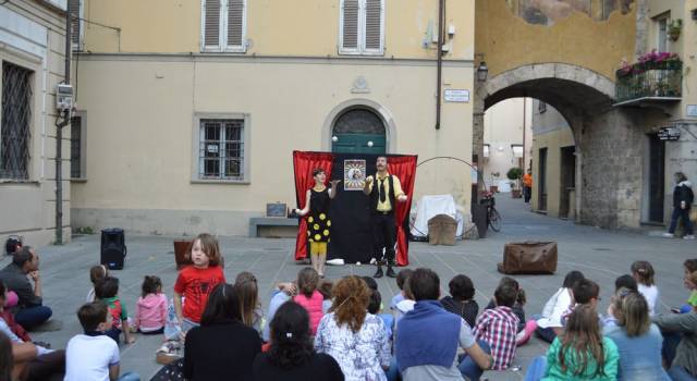 Camaiore, il Festival Artisti di Strada colora il centro &#8211; FotoGallery