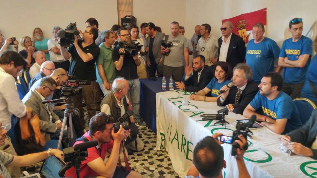 Salvini a Viareggio: "Ballottaggio il 14 giugno? Sarebbe un furto di democrazia" 1 salvini