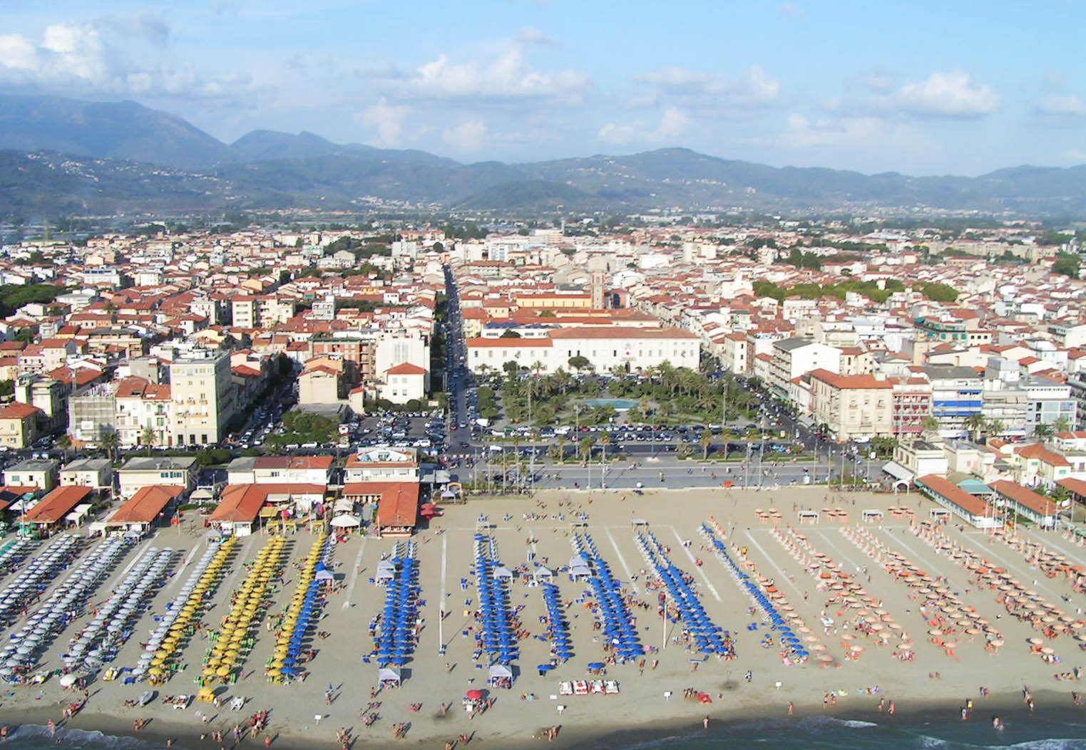 “Attentati kamikaze sulle spiagge italiane”