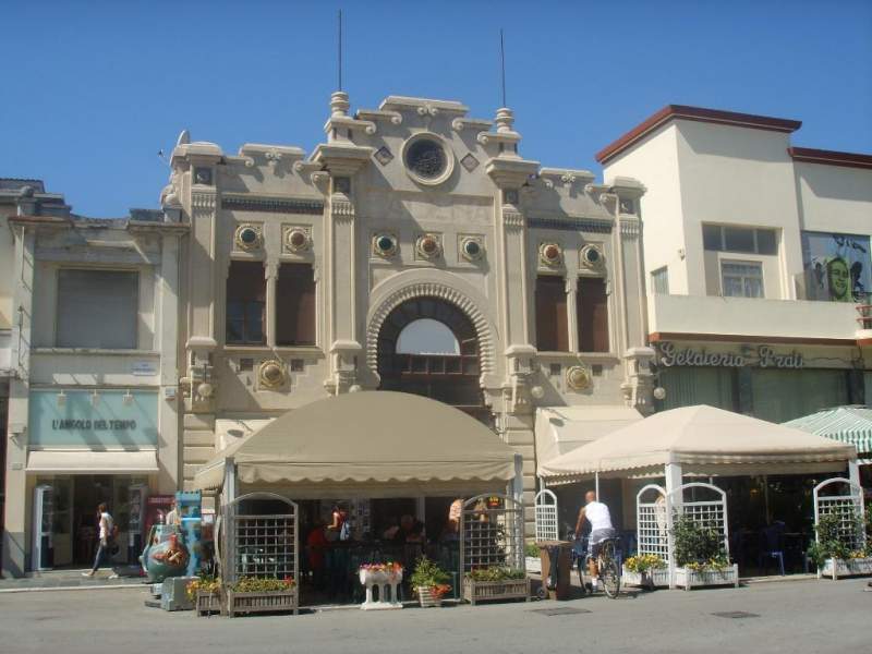 Storico stabilimento balneare di Viareggio sulle aste online