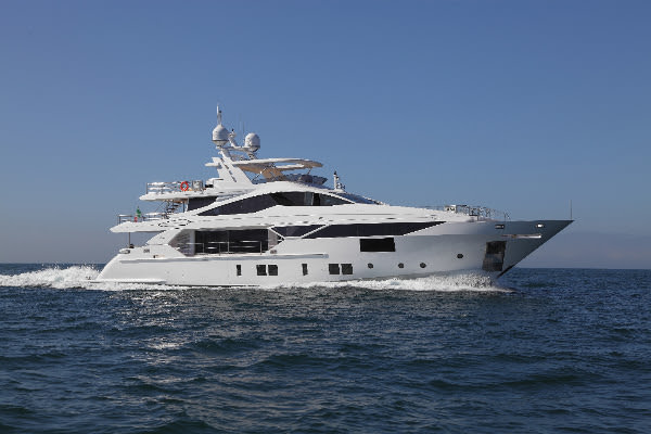 Benetti, il debutto mondiale di Vivace 125 al Cannes Yachting Festival