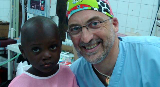 Pietrasanta, il dottor Biffoli racconta le sue esperienze umanitarie nel mondo