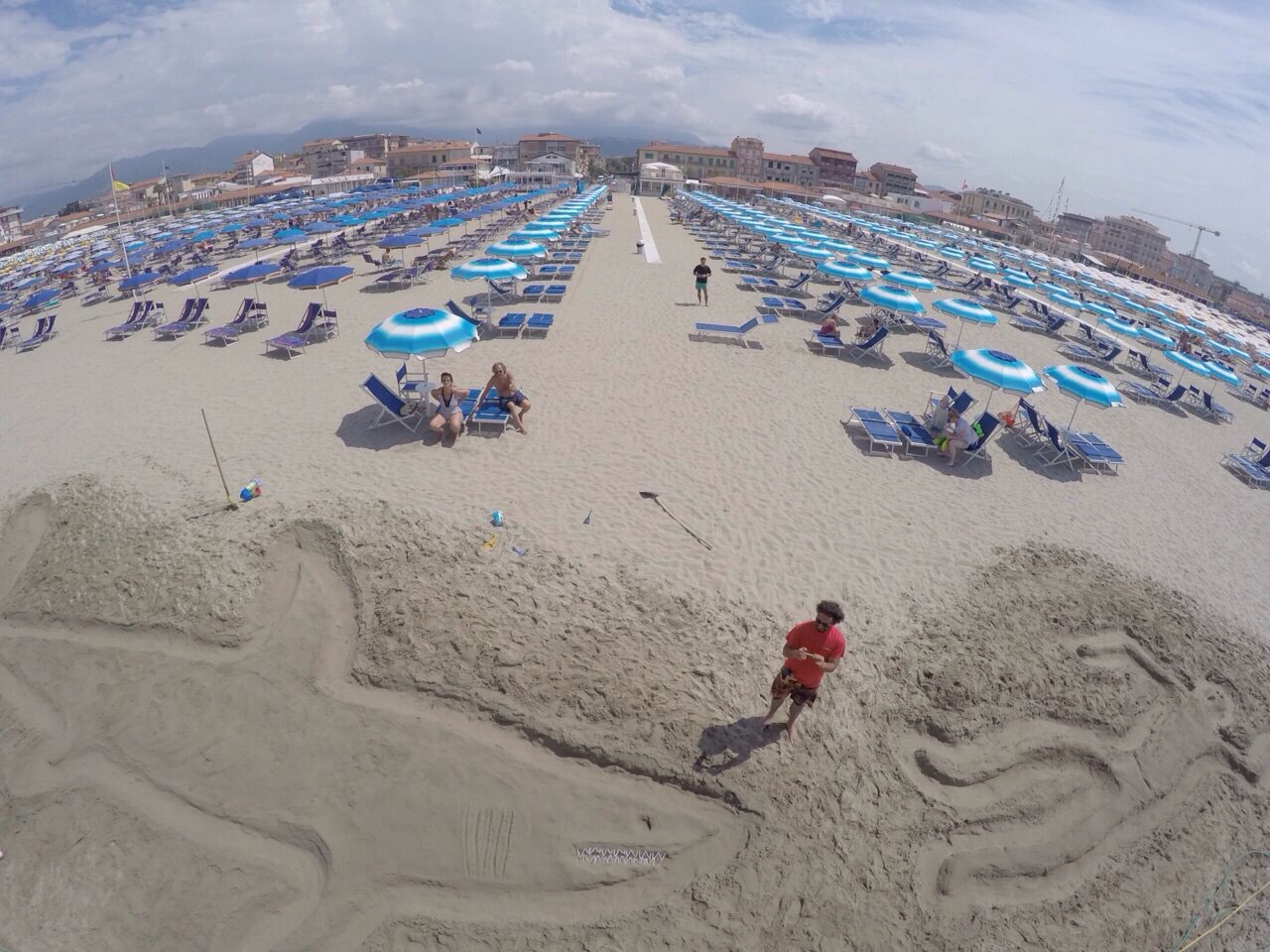 Pista da Guinness a Lido. Anche Lorella Cuccarini e Marco Columbro per la caccia al record