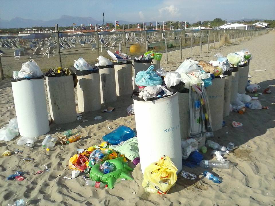 “I rifiuti alla Lecciona un problema buono per ogni estate. E mai risolto”