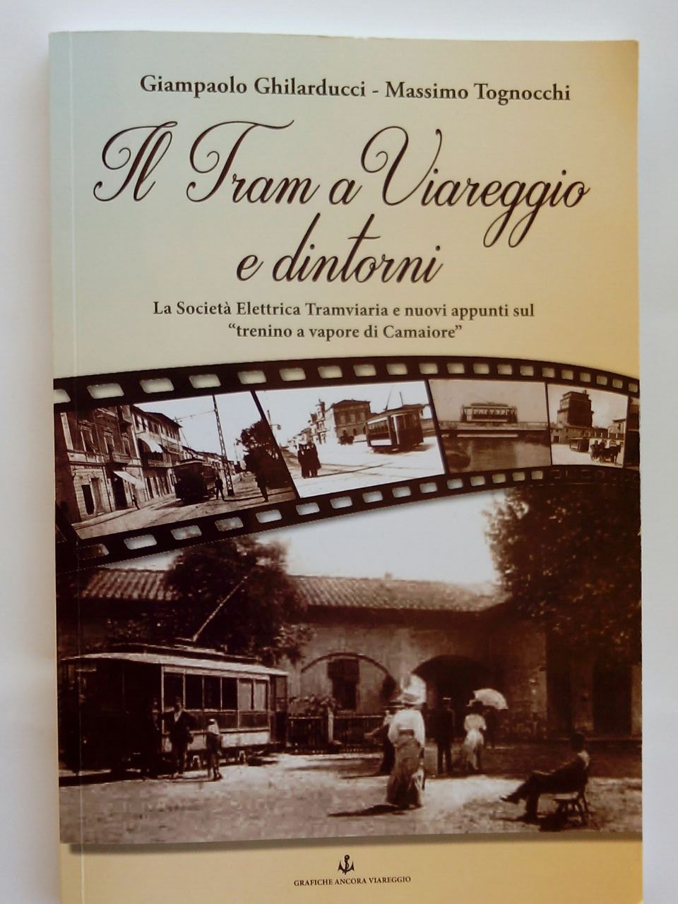 Successo per la presentazione del libro “Il tram a Viareggio”