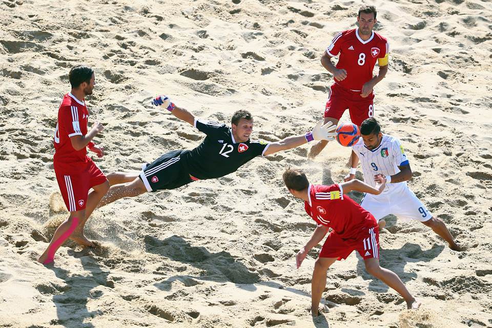 Mondiali di beach soccer, l’Italia fa il pieno anche con la Svizzera. C’è il Giappone ai quarti