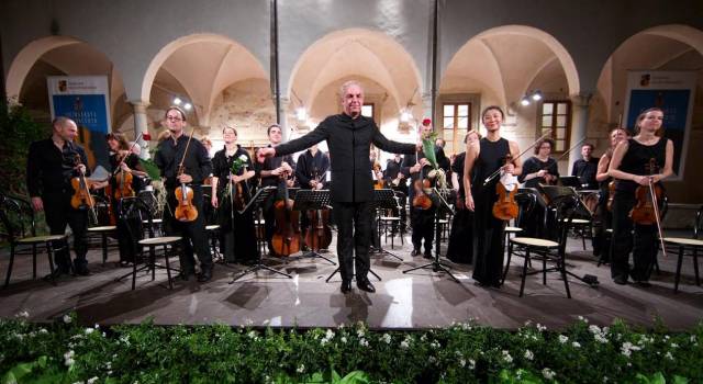 Pietrasanta in Concerto 2015, apertura trionfale [Video]