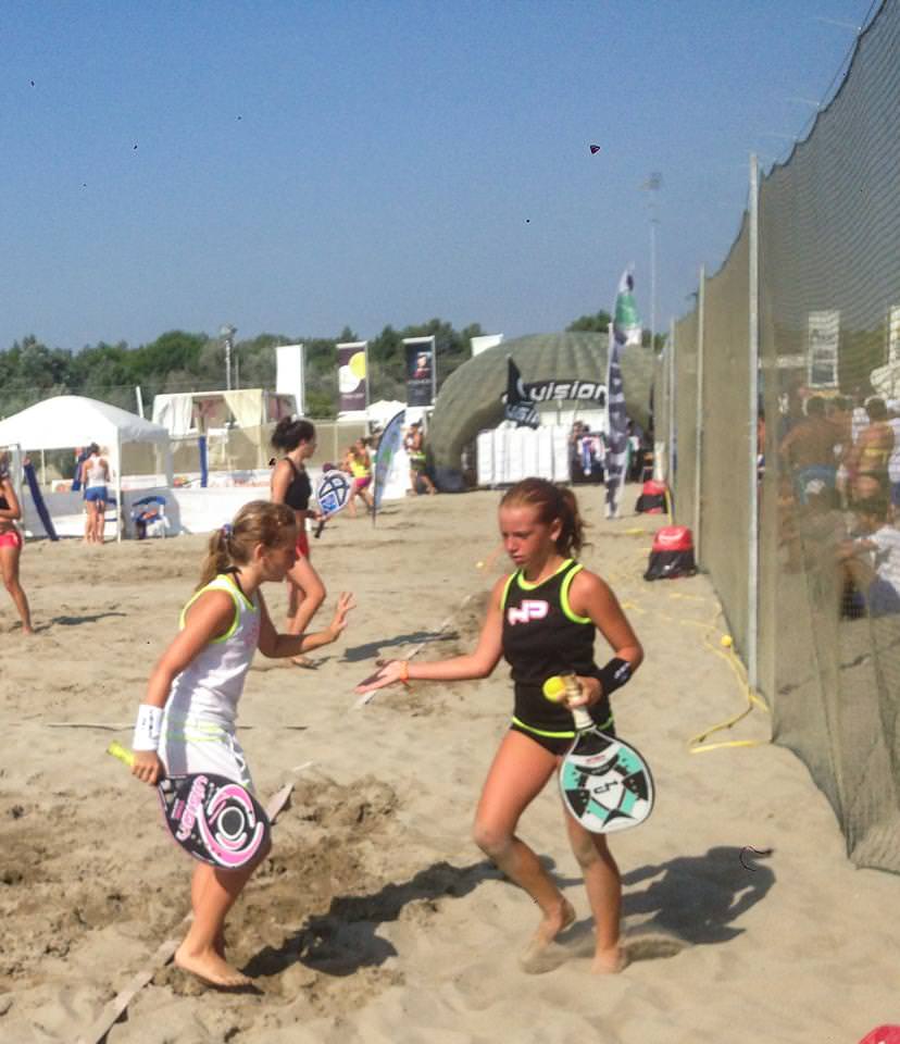 La Bad Players brilla agli Italiani Under di beach tennis