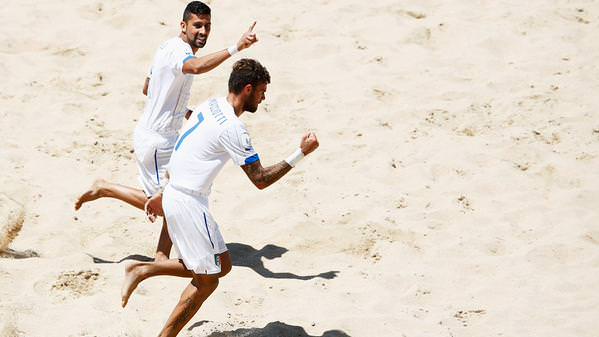 Vittoria e qualificazione ai quarti: l&#8217;Italia vola ai Mondiali di beach soccer