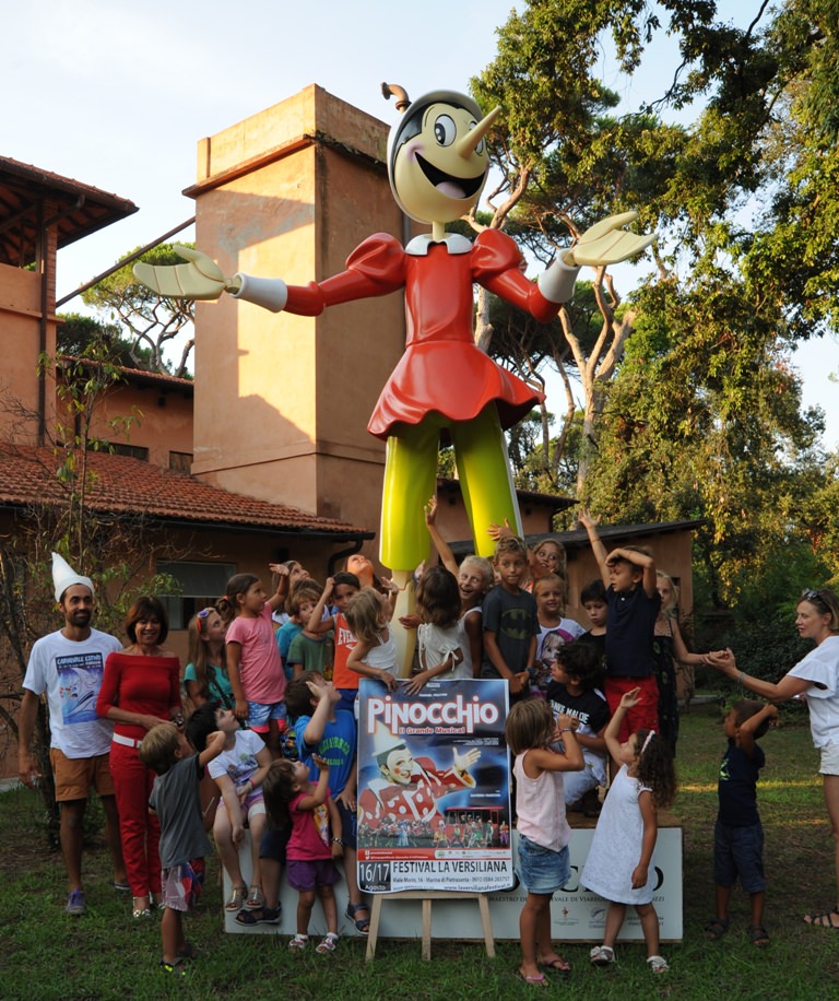 Al parco della Versiliana il Pinocchio di Luca Bertozzi