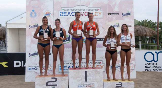 Claudia Puccinelli regina delle finali giovanili di beach volley