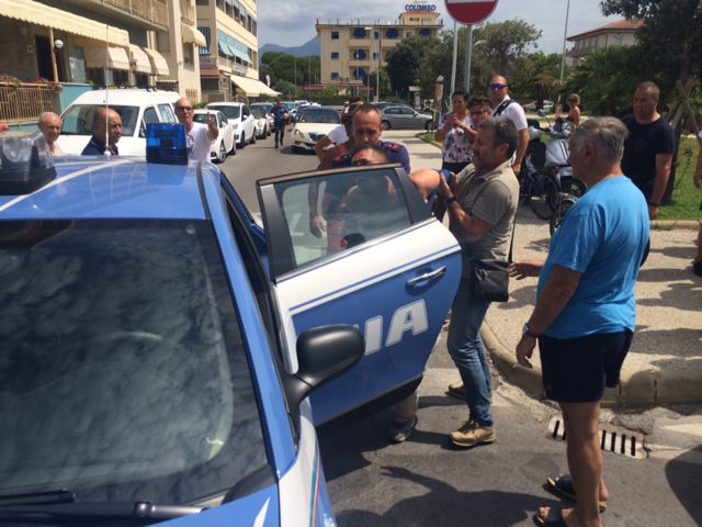 Spari in passeggiata a Lido di Camaiore, successe oggi