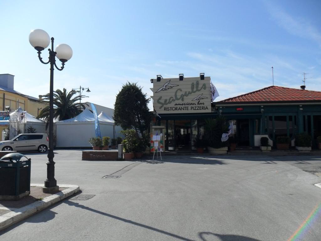 Ristorante di Viareggio cerca un aiuto cuoco