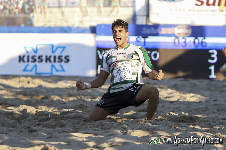 Beach soccer, la fotogallery di Viareggio-Pisa