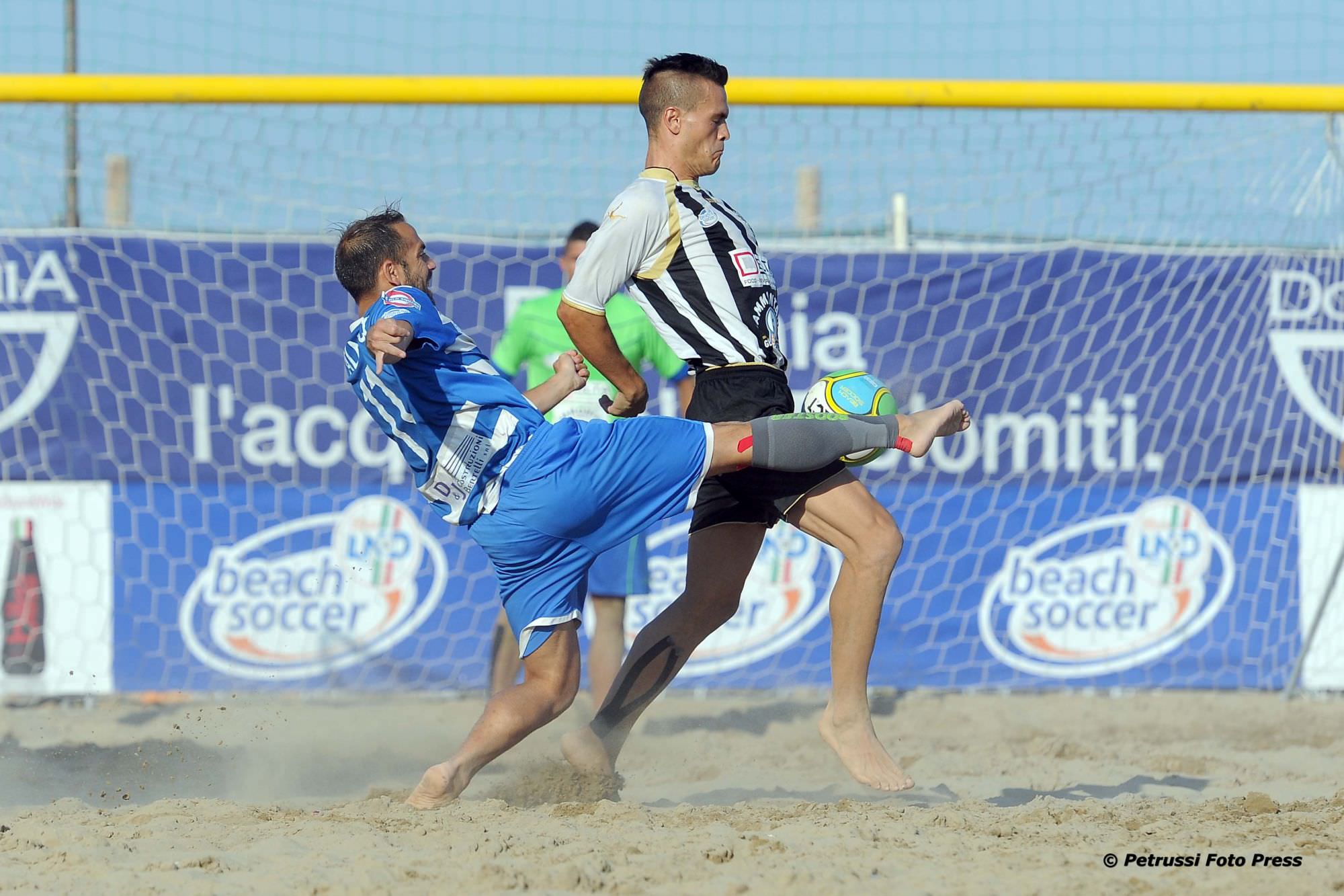 Il Viareggio debutta col Canalicchio nella Coppa Italia di beach soccer