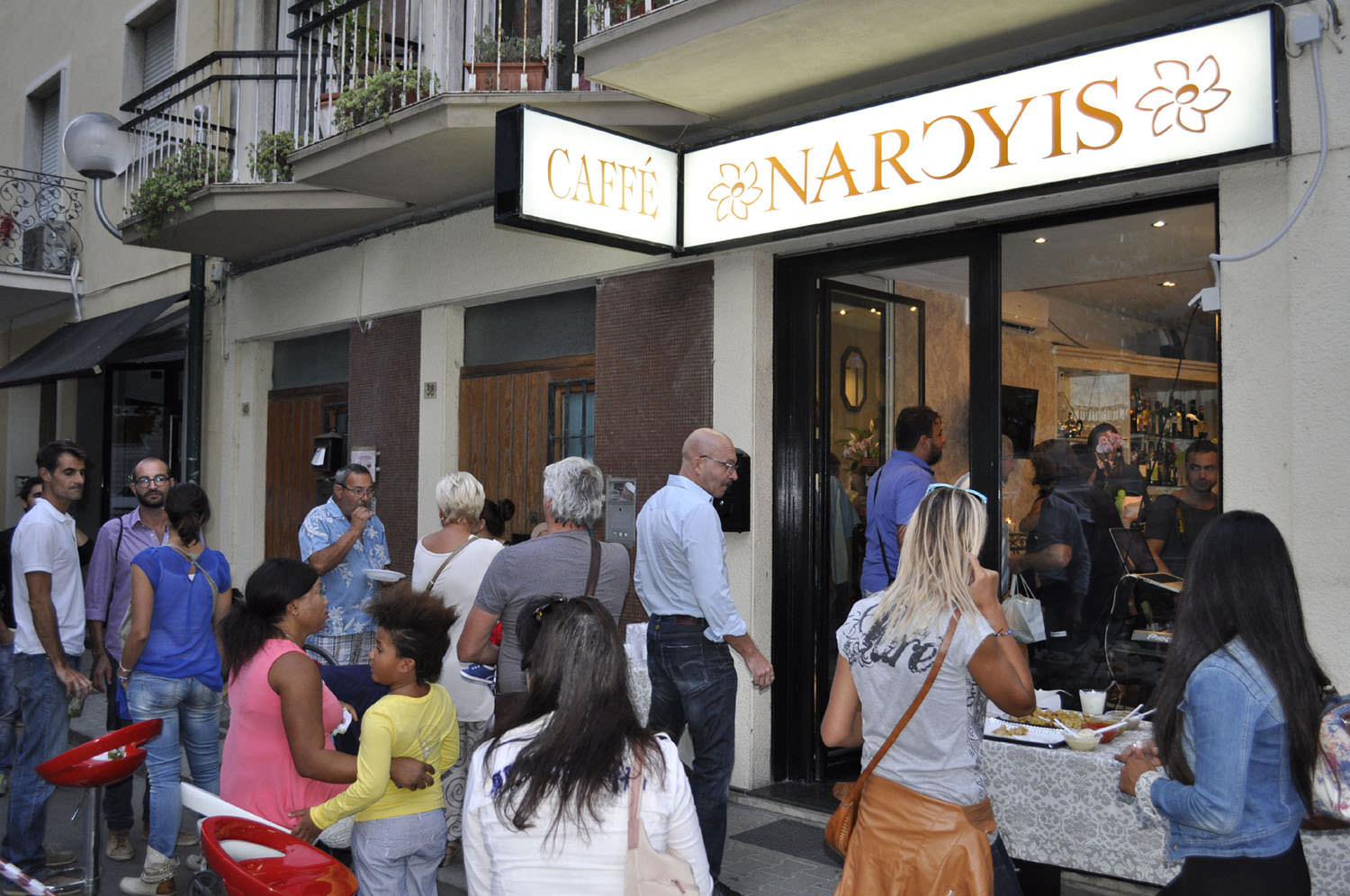 Arriva il bar Narcys, a Viareggio un nuovo locale colora il centro