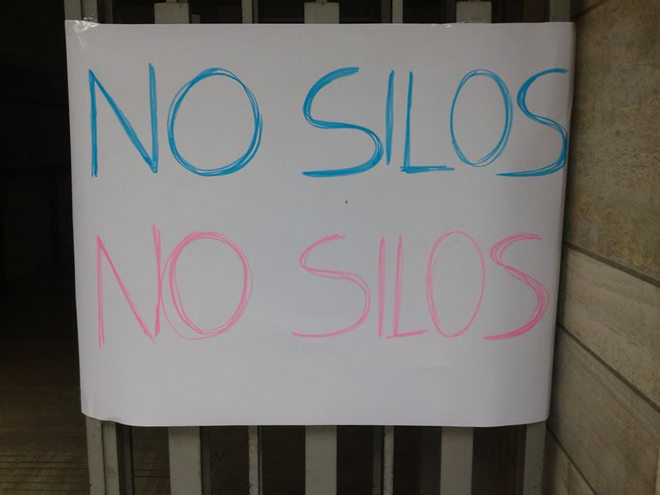 Raccolte mille firme contro il parcheggio a silos all’ex gasometro