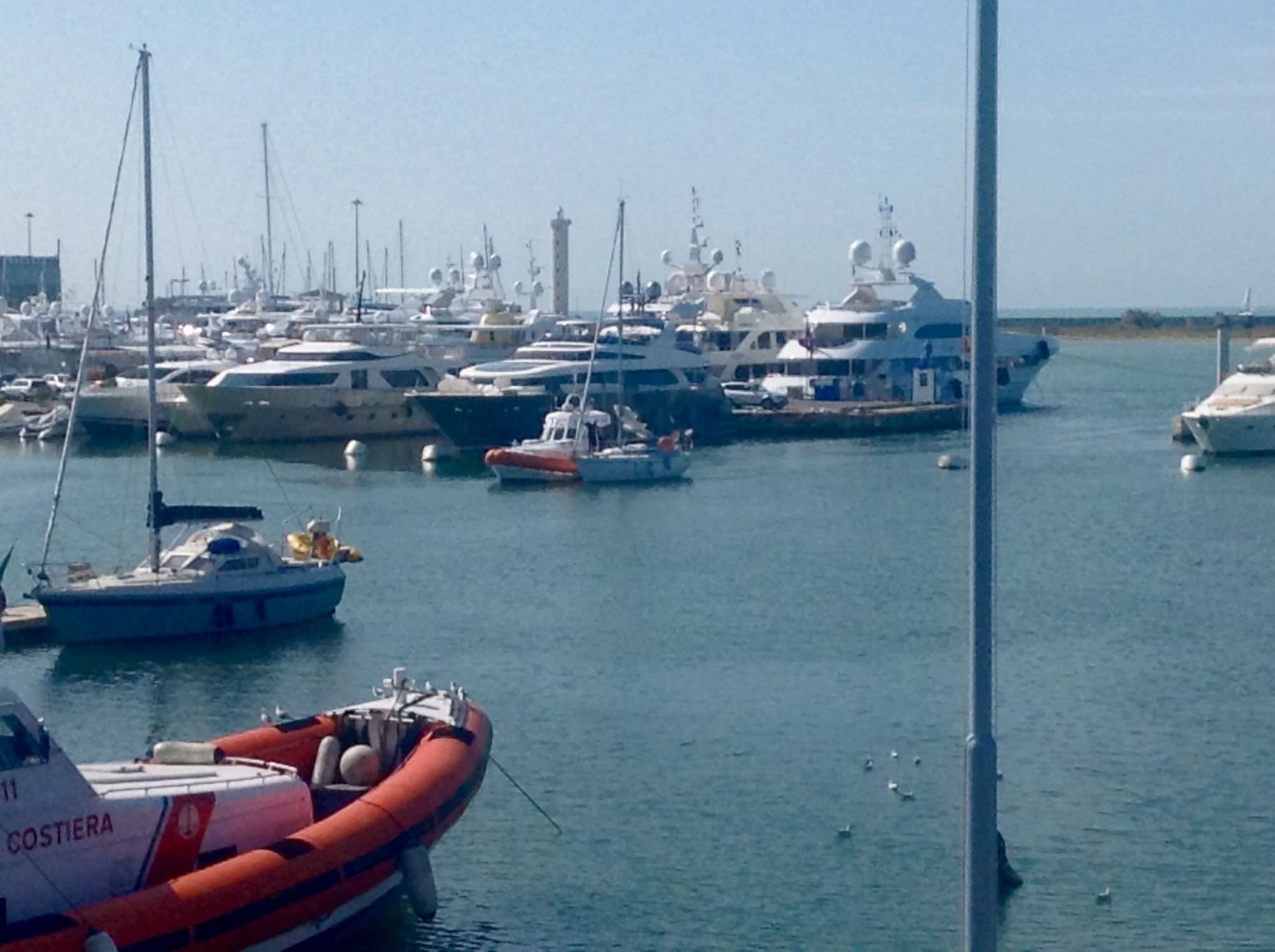 Due barche in avaria, interviene la Capitaneria di Porto