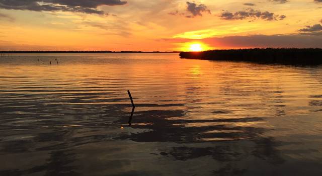 Tramonto sul lago