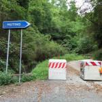 Ancora chiusa la strada per Chiatri, una frana ne blocca l'accesso da mesi 1 foto Pomella
