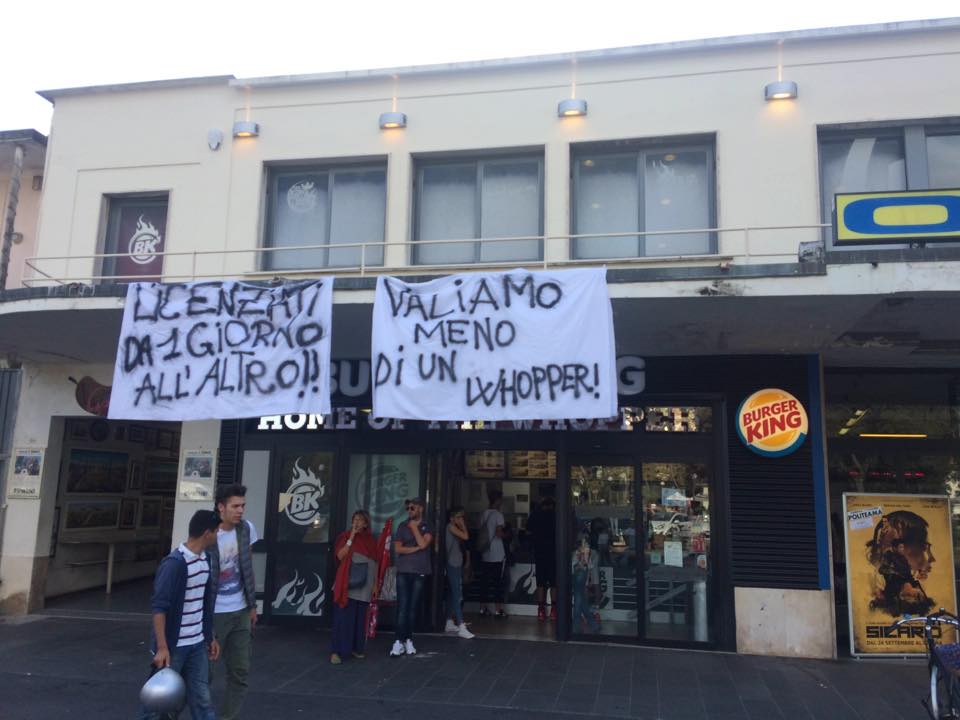 Protesta dei lavoratori di Burger King in Passeggiata