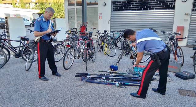 Maxi sequestro di biciclette rubate a Viareggio