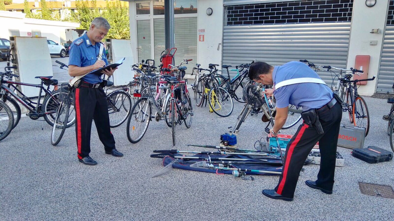 Maxi sequestro di biciclette rubate a Viareggio