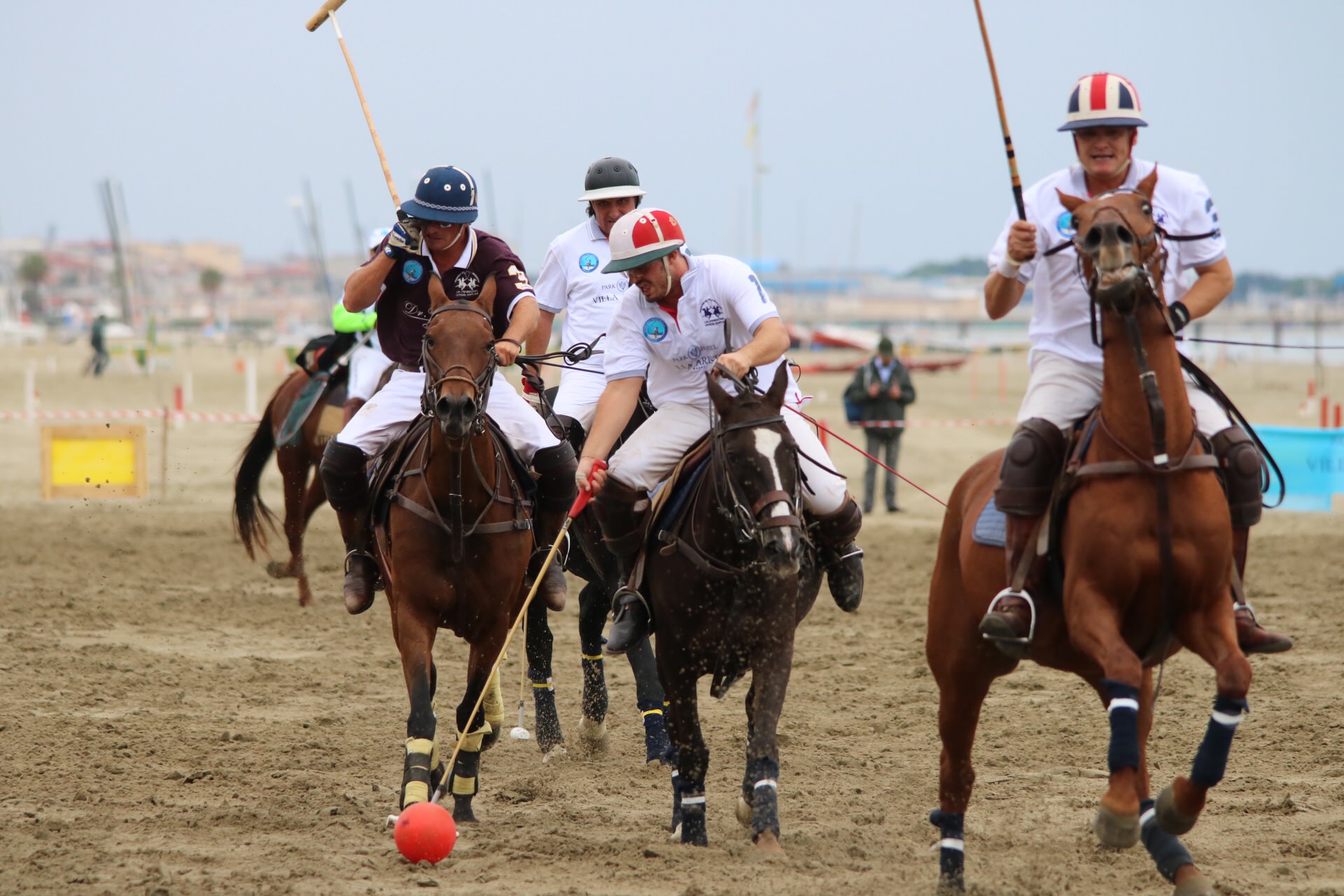 Fipa Group e Villa Ariston si contendono la Polo Beach Cup