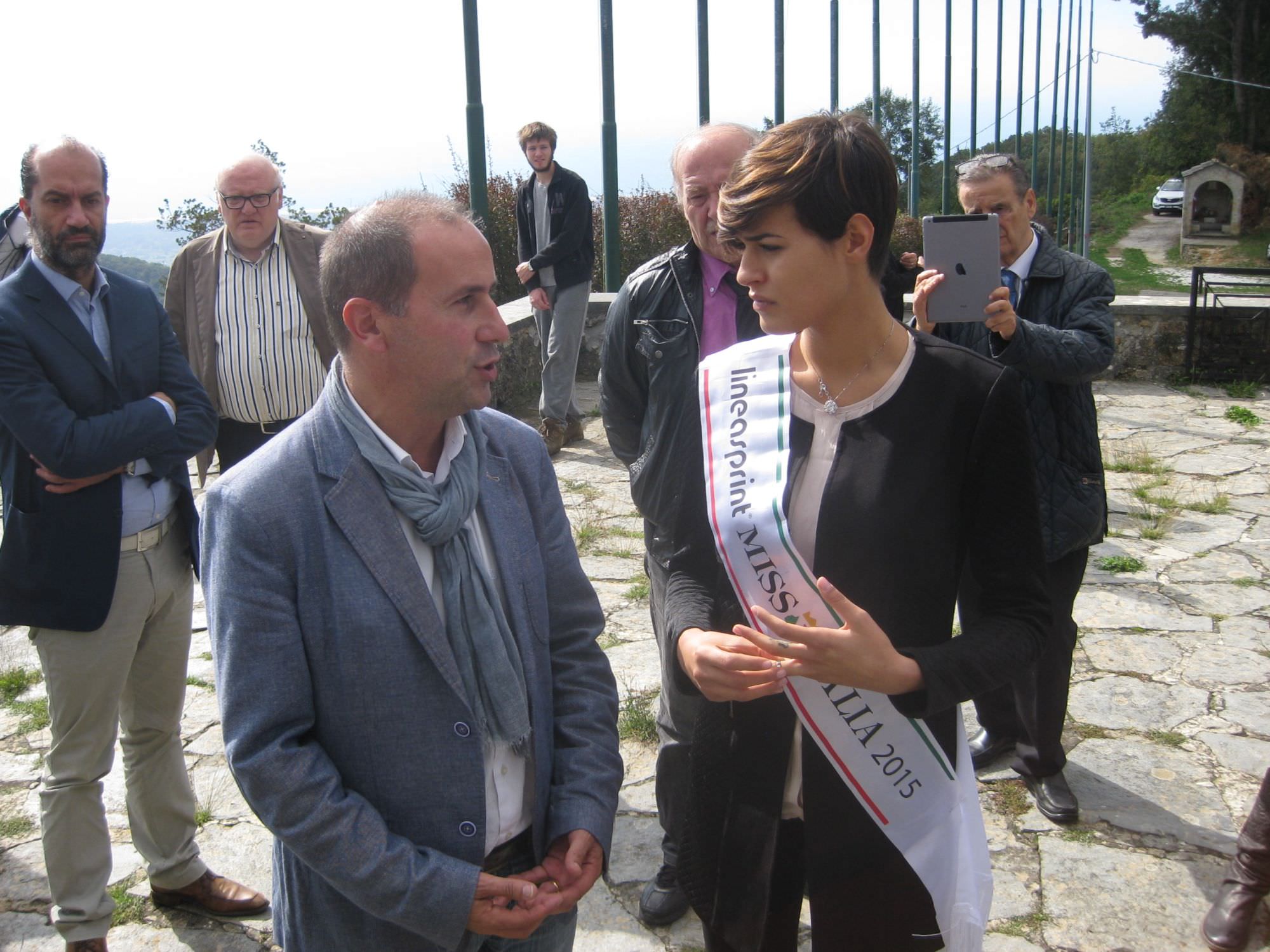 Miss Italia a Sant’Anna: “Sarò ambasciatrice di questi valori verso i giovani” (foto)
