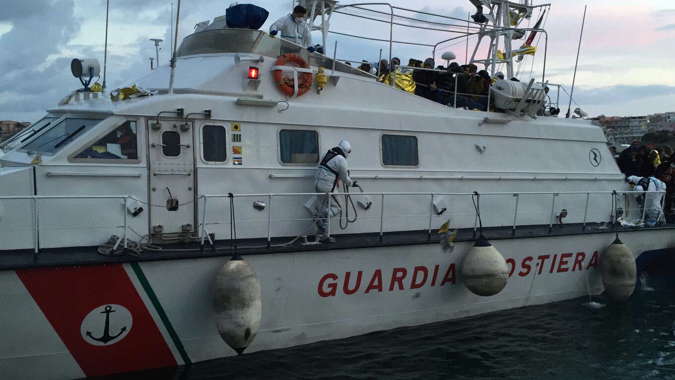 La motovedetta CP 286 rientra a Livorno dopo due mesi di missione in soccorso dei migranti