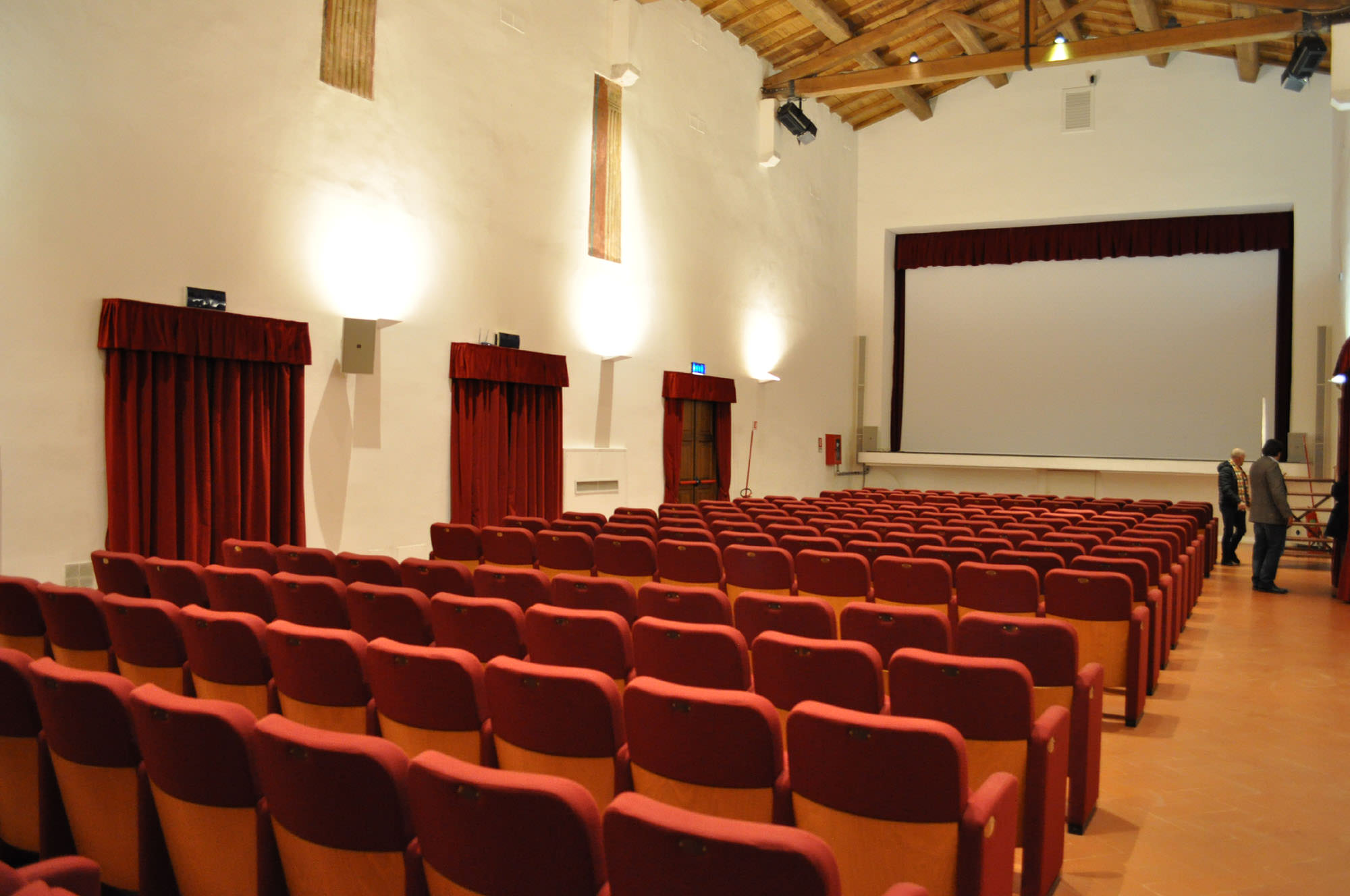 Un nuovo cinema in Versilia. Inaugurazione alle Scuderie Granducali