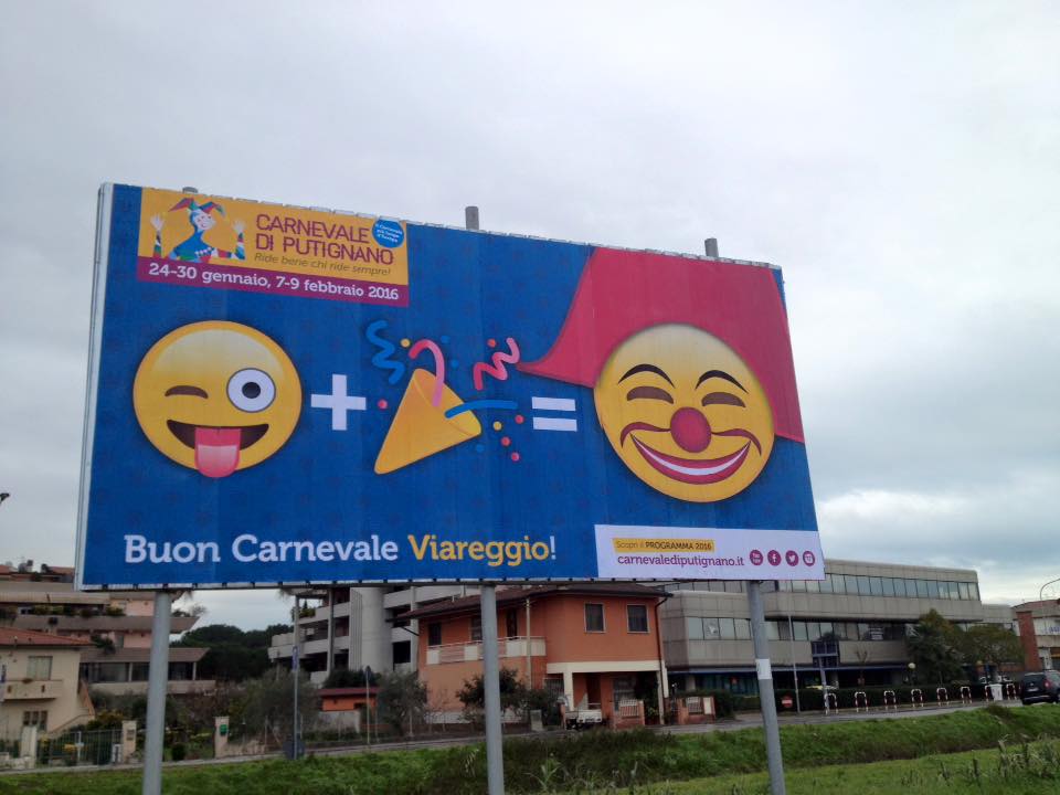 A Viareggio la pubblicità del Carnevale di Putignano