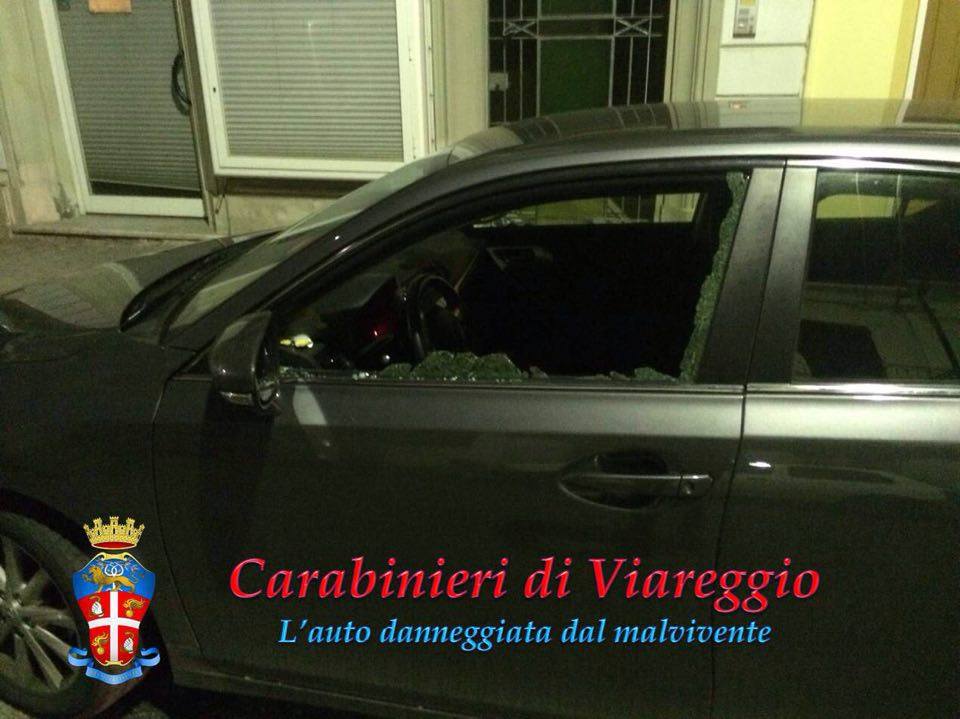 Furti nelle auto in sosta. Arrestato un uomo