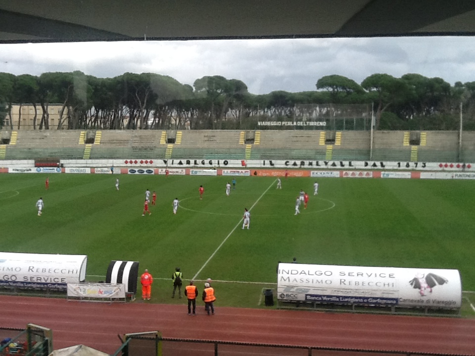 Cambi sulle panchine di due squadre nel girone delle zebre