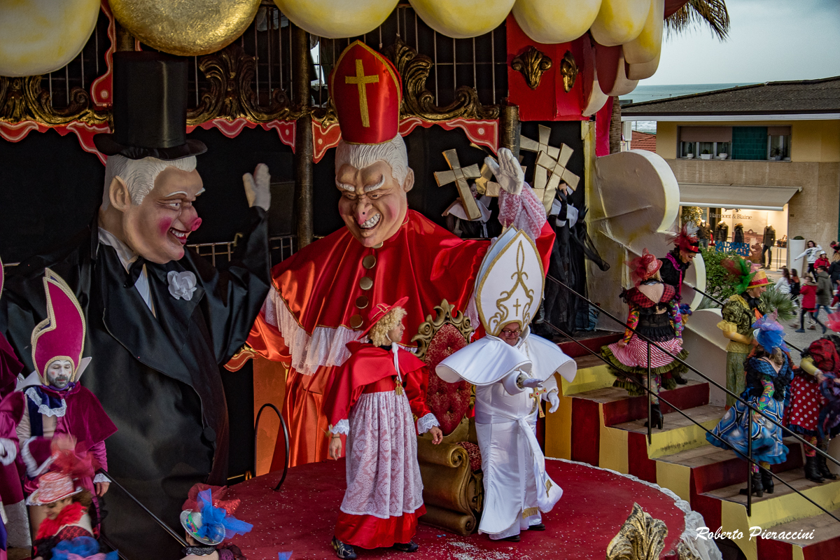 Carnevale, Diretta Rai senza due carri?