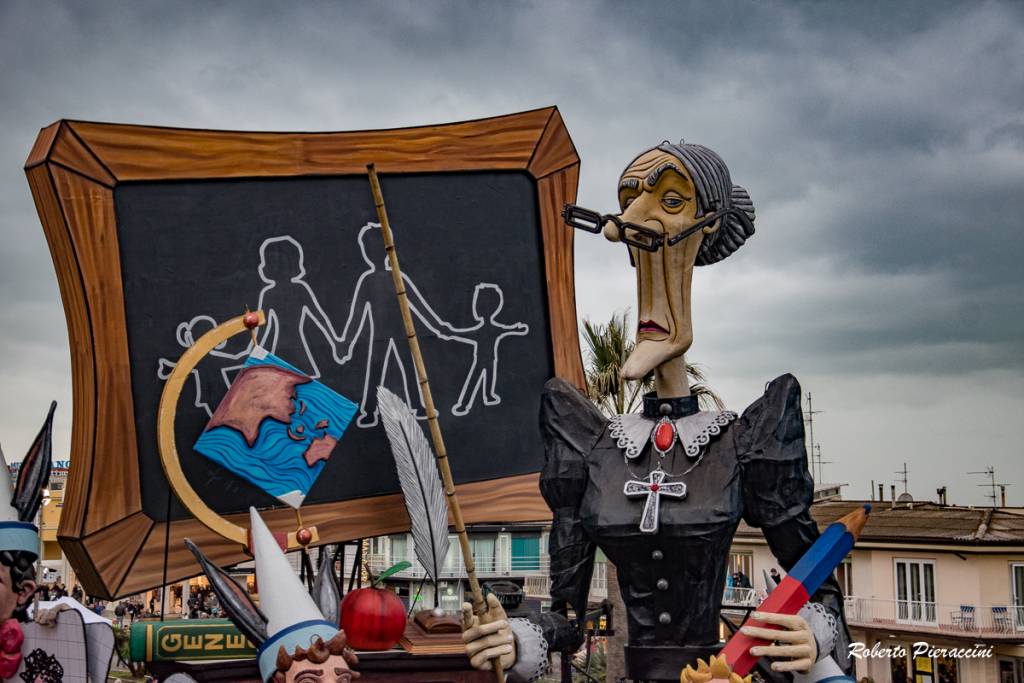 Carnevale 2016, i carri di seconda categoria 4 foto Roberto Pieraccini