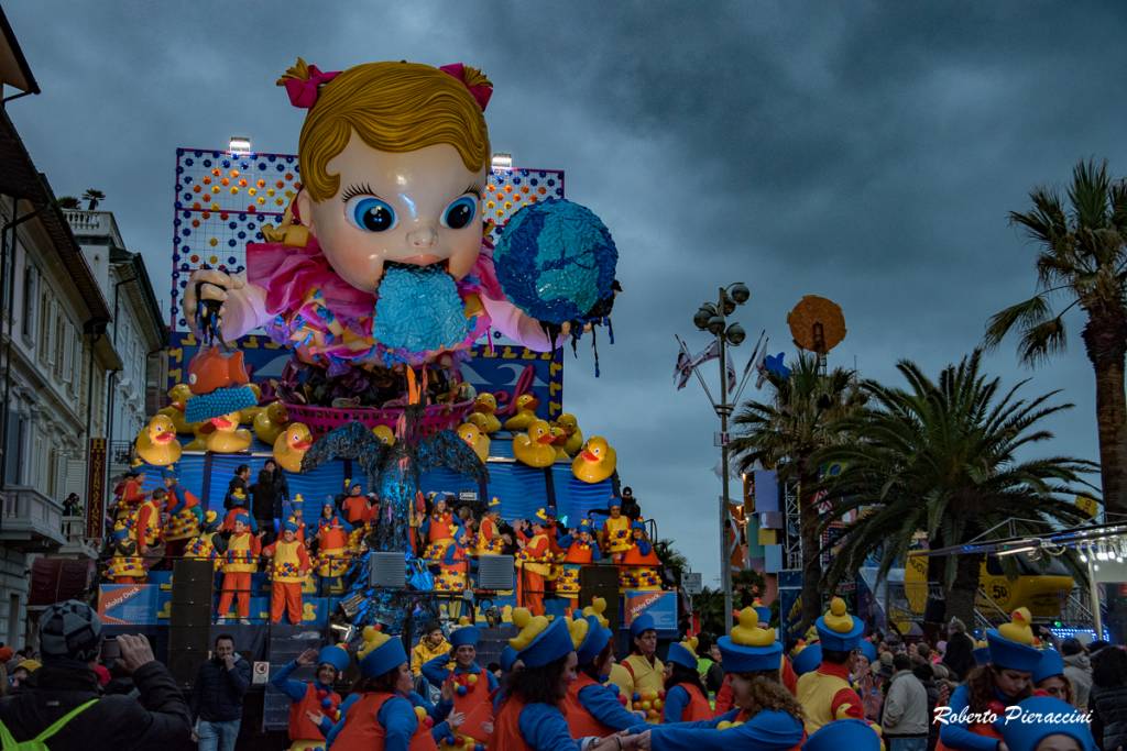 avanzini carnevale viareggio 2016 1° corso