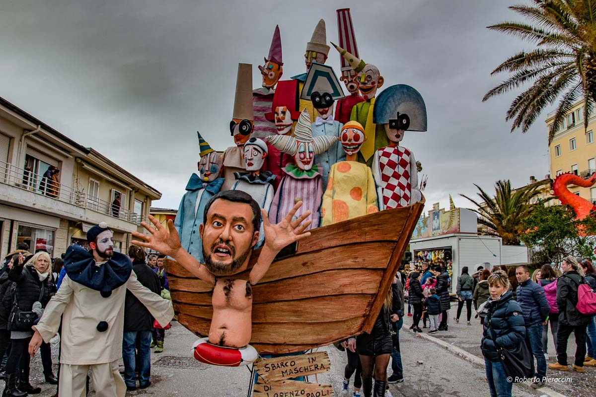 Carnevale, 3 ore di corso in 3 minuti (video)